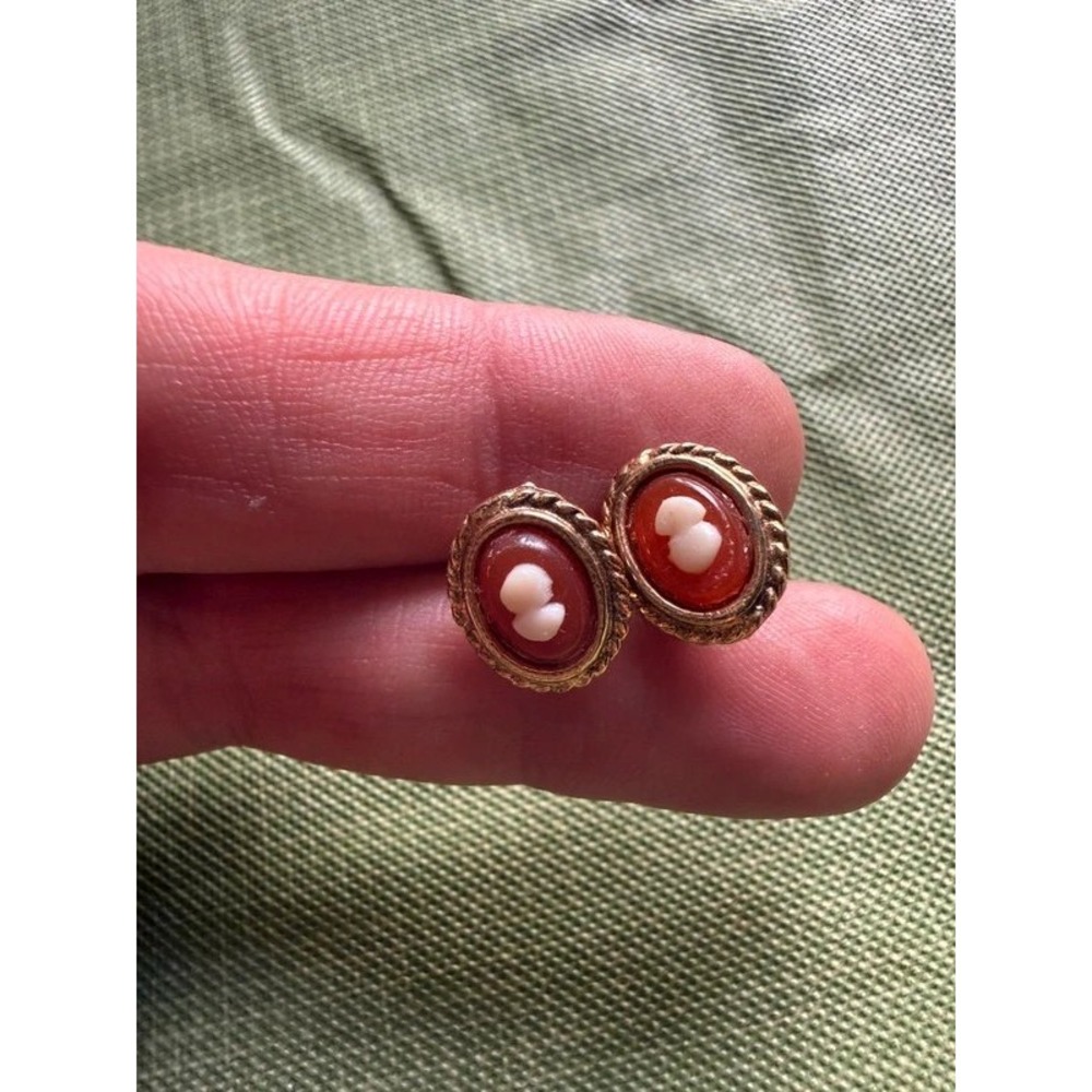 Vintage Gold Tone Faux Carnelian Cameo Oval Stud Earrings